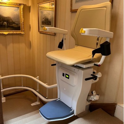 Stair-Lift - Right hand 6020 SERIES - كرسي درج سلم